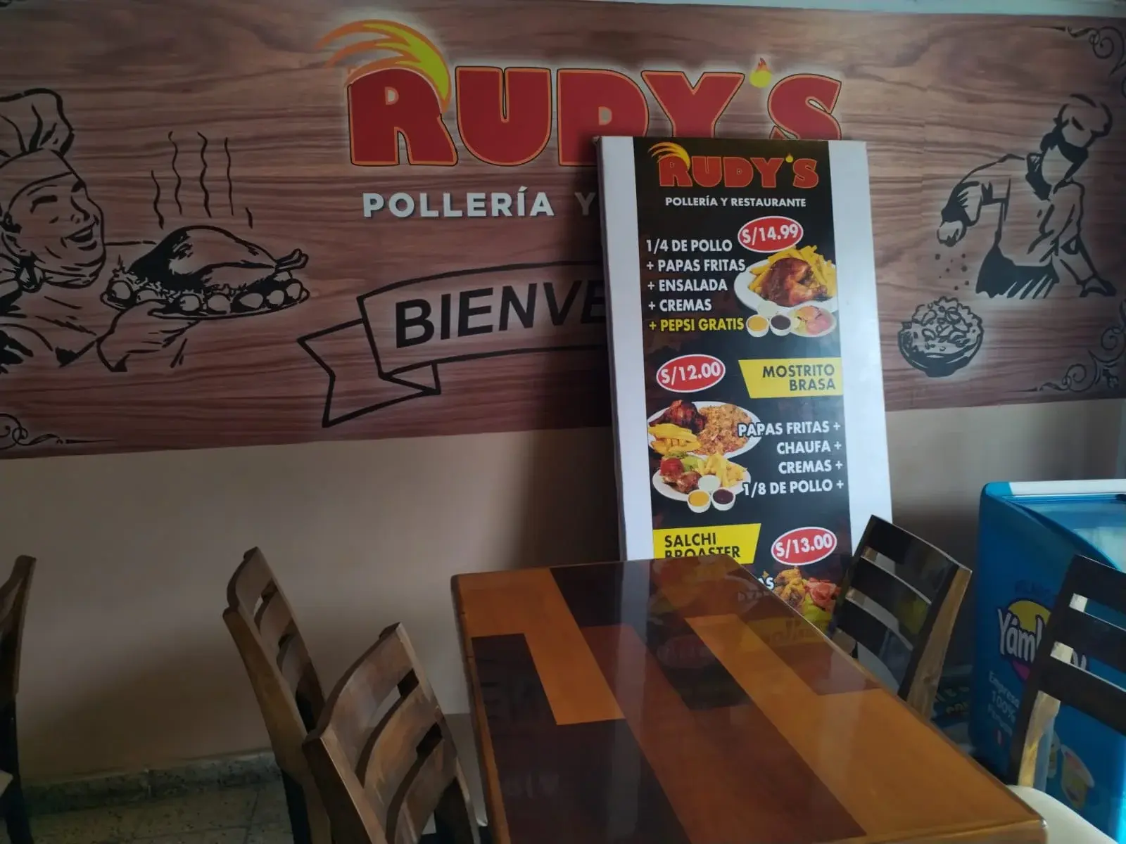 Foto del local del restaurante Rudy's por dentro.